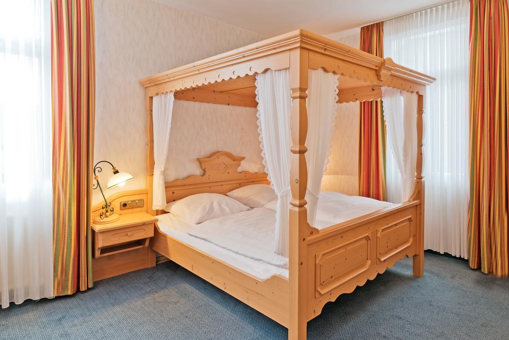 Hotel Bergischer Hof 빈덱 외부 사진